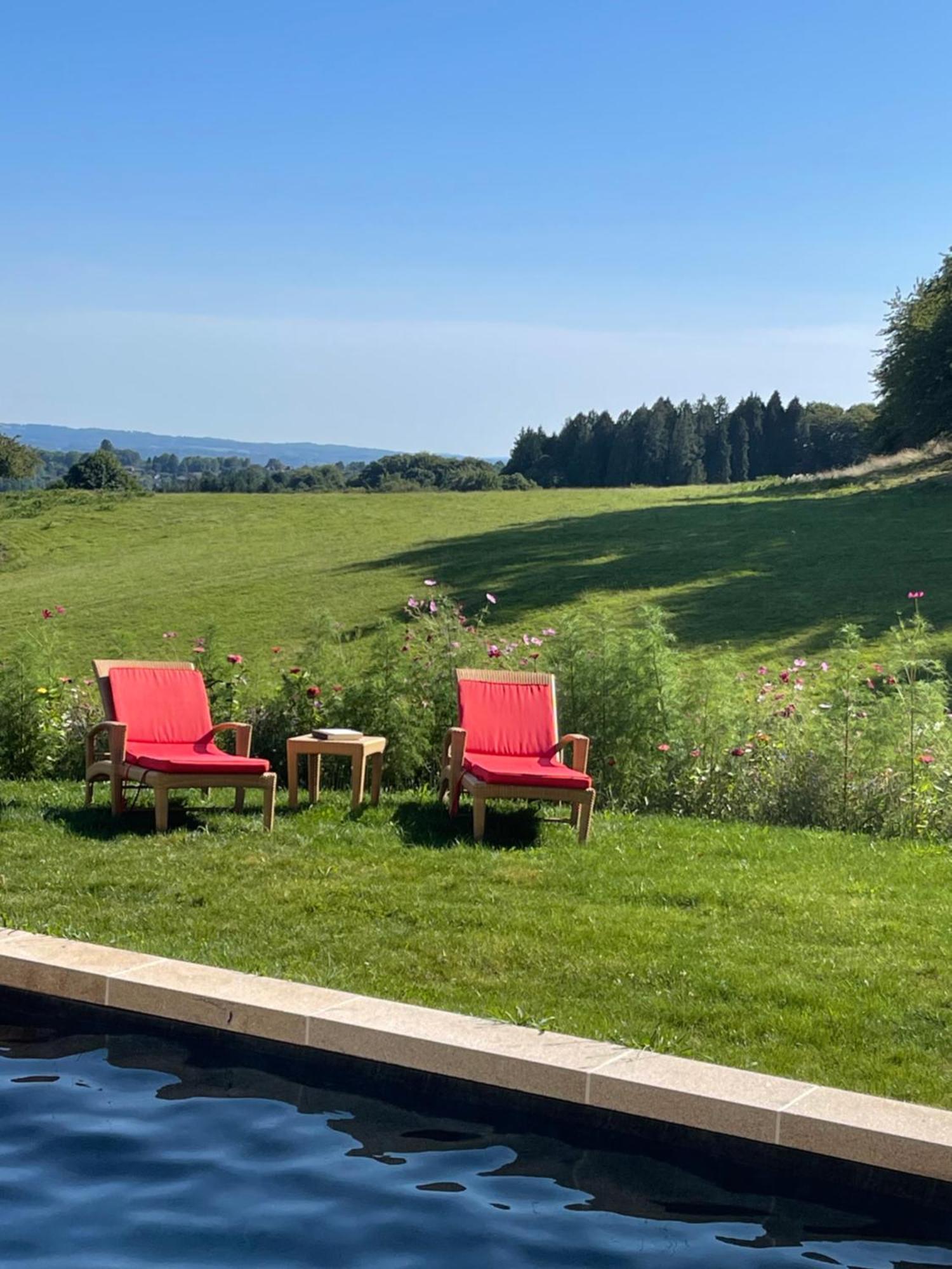 Domaine De Montmery Sa Piscine Son Jardin Ses Espaces Ambazac Eksteriør bilde